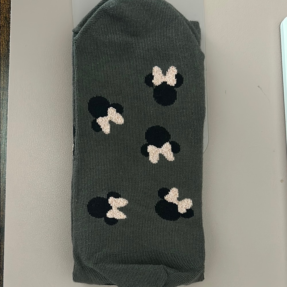 Disney Minnie Mouse Socks NWT SZ 5-10